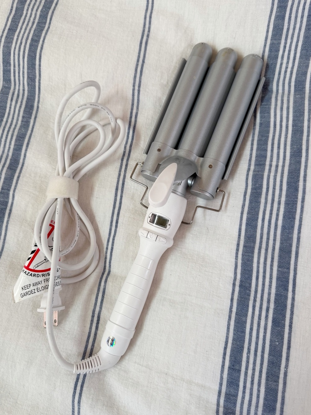 MONAT Triple Barrel Large Hair Waver Tool